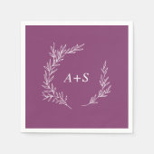 Minimale Leaf Berry Paarse Monogram Bruiloft Serve Servet (Voorkant)