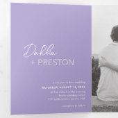Minimale Lila foto Moderne bruiloft Drieluik Uitnodiging (Binnenzijde eerst)