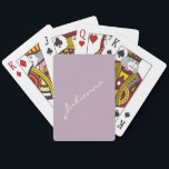 Minimale Lila Paarse naam voor moderne kalligrafie Pokerkaarten<br><div class="desc">Aangepaste speelkaarten met jouw naam in prachtige handgeschreven scripts op een stijlvolle lila paarse achtergrond. Geweldig cadeauidee.</div>