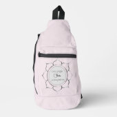 Minimale Lotus Mandala Branding Sling Bag (Voorkant)