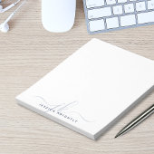 Minimale marineblauw in het Initiaal van het moder Notitieblok