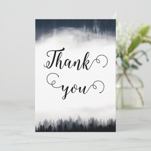 Minimale mistige sparren bos natuur bruiloft bedankkaart (Staand voorkant)