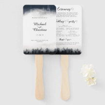 Minimale mistige sparren bos natuur bruiloft