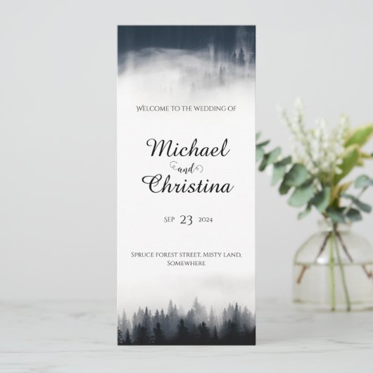 Minimale mistige sparren bos natuur bruiloft programmakaart (Staand voorkant)