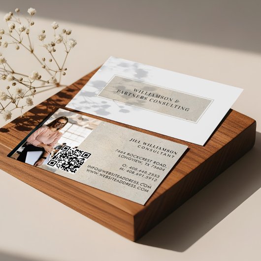 Minimale moderne beige stenen textuur Foto QR-code Visitekaartje