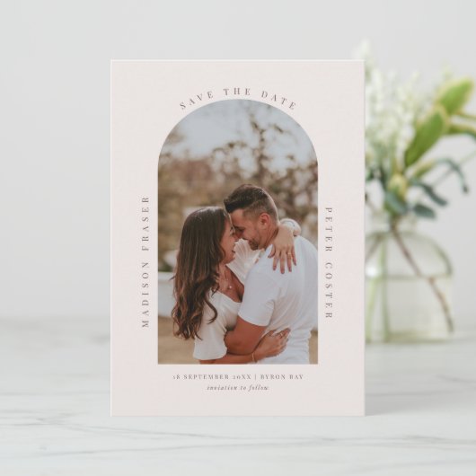 Minimale moderne boogfoto Opslaan Datum Kaart (Staand voorkant)