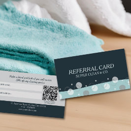 Minimale moderne donkerblauwe reinigingsdiensten aanbevelingskaartje