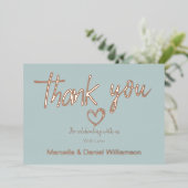 Minimale Moderne Hart en Manuscript Dank u Weddens Folie Uitnodiging (Staand Voorkant)