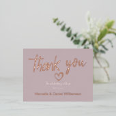 Minimale moderne hart- en scripttrouwkaart folie uitnodiging briefkaart (Staand Voorkant)