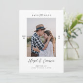 Minimale Moderne Koppel Foto QR Code Save The Date Kaart (Staand voorkant)
