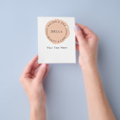 Minimale moderne koraalzout-spa-brochure flyer (Hand)