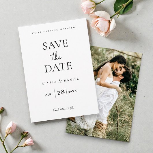 Minimale moderne QR-code trouwwebsite met één foto Save The Date