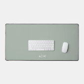 Minimale Moderne Sage Groene Monogram Initialen Ka Bureaumat (Keyboard & Muis)