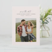 Minimale moderne script: wazig roze foto save the date (Staand voorkant)