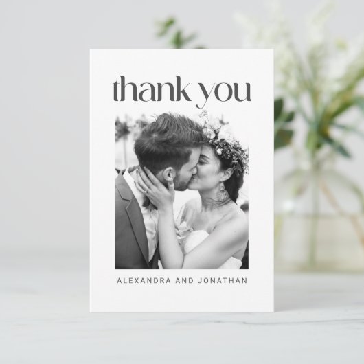 Minimale moderne Trendy Custom Wedding Photo Bedankkaart (Staand voorkant)