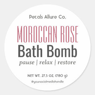 Minimale moderne witte badbom rond label