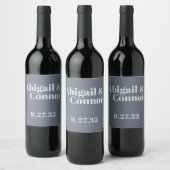 Minimale moderne zachte, blauwe lavendel Typografi Wijn Etiket (Flessen)