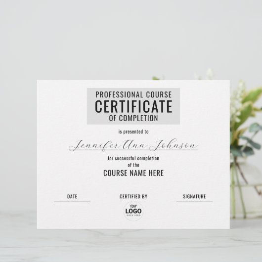 Minimale monochrome zwart-wit certificaat prijs (Staand voorkant)