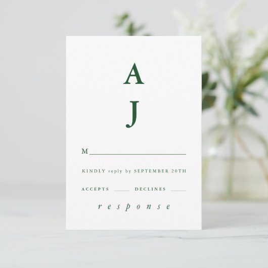 Minimale Monogram Emerald Green Wedding RSVP Kaartje (Staand voorkant)