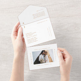 Minimale Monogram Foto Terracotta Wedding All In One Uitnodiging