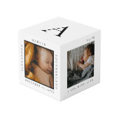 Minimale naam van Baby en geboorte — Fototoetsenbo Kubus (Voorkant hoekig)