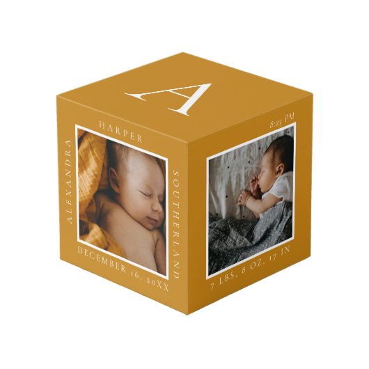 Minimale naam van Baby en geboorte — Fototoetsenbo Kubus (Voorkant hoekig)