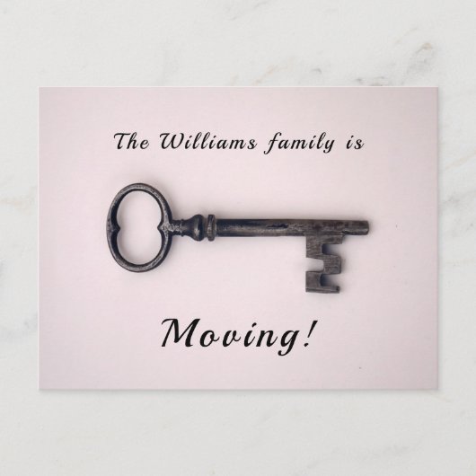 Minimale nieuwe thuisadres oude sleutel op roze briefkaart (Voorkant)