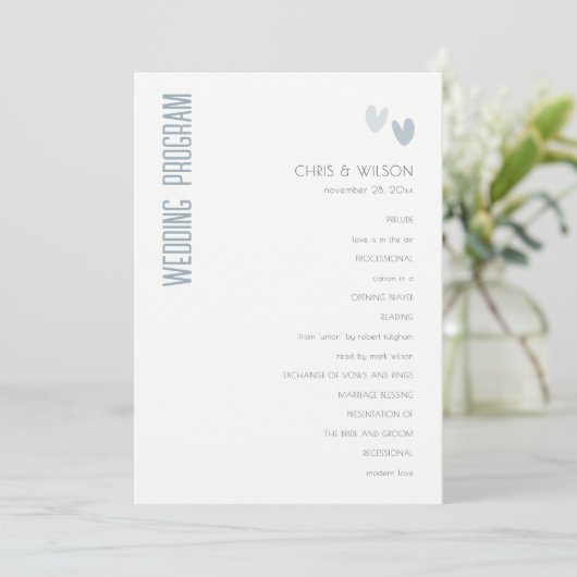 Minimale pasta Dusky Blue Hearts Wedding Programme Kaart (Staand voorkant)