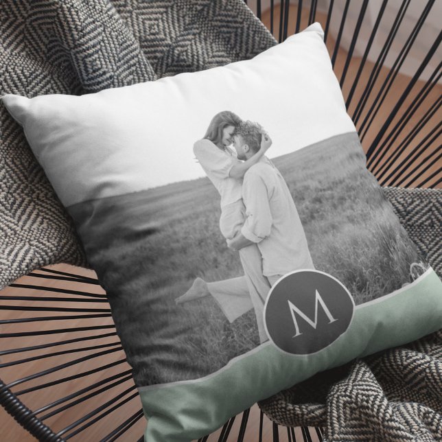 Minimale persoonlijke voornaam en foto bij pasta M Buitenkussen (Creator heeft geüpload)