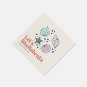 Minimale persoonlijke zeeschelp verjaardag servet (Hoek)