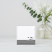 Minimale professionele moderne, witte nikkel vierkante visitekaartje (Staand voorkant)