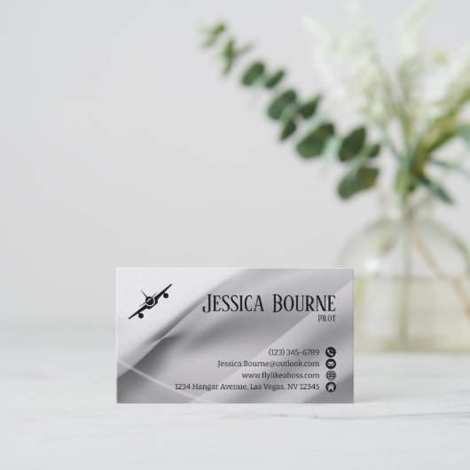 Minimale professionele QR-code Wit Zilver Pilot Visitekaartje (Staand voorkant)