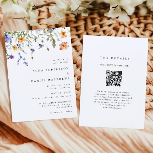 Minimale QR-code trouwuitnodiging met wilde bloeme Kaart