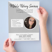 Minimale reclamebrochure voor mobiele services flyer (Hand)