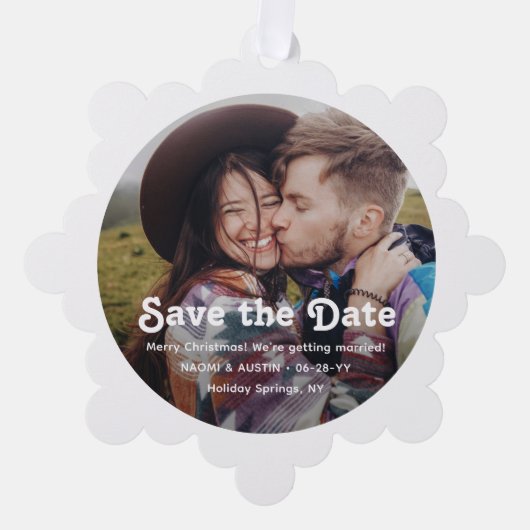 Minimale Retro Bruiloft Bewaar de datum QR Kerstmi Ornament Kaart (Voorkant)