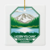 Minimale retro Emblem in het nationaal park Lassen Keramisch Ornament (Achterkant)