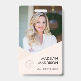 Minimale Roos Photo Notional Signing Agent Badge