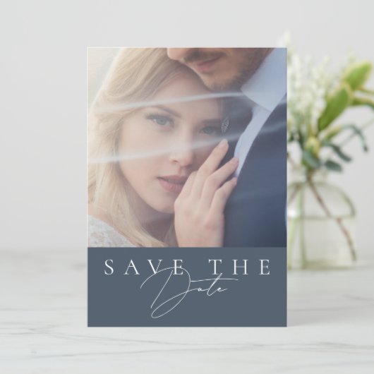 Minimale Royal Blue Opulence Script Foto Bruiloft Save The Date (Staand voorkant)