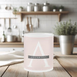 Minimale roze roze gepersonaliseerde naam matglas koffiemok<br><div class="desc">Minimale roze roze gepersonaliseerde naam</div>