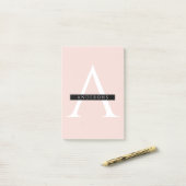 Minimale roze roze gepersonaliseerde naam post-it® notes (Op bureau)