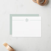 Minimale Sage Green Monogram Note Card Stationery Notitiekaartje (Voorkant / Achterkant in situ)