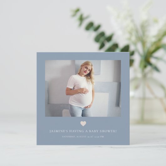 Minimale schemerblauwe foto QR CODE baby shower Kaart (Staand voorkant)