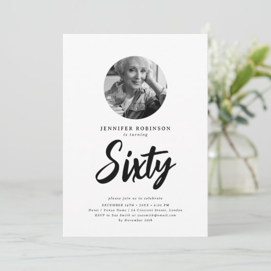 Minimale Script Foto 60e verjaardag Zwart Wit Kaart (Staand voorkant)