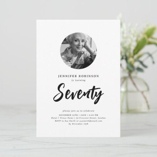 Minimale Script Foto 70e verjaardag Zwart Wit Kaart (Staand voorkant)