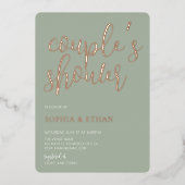 Minimale Script Sage Green Couples Shower Folie Uitnodiging (Voorkant)