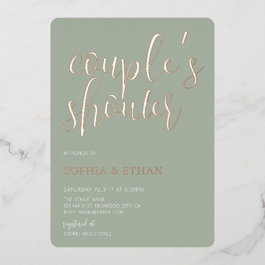 Minimale Script Sage Green Couples Shower Folie Uitnodiging (Voorkant)