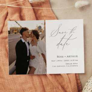 Minimale scriptfoto slaat de datum op briefkaart