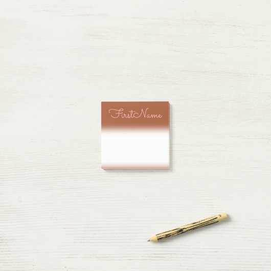 Minimale Sienna Background + Licht Roze Naam Post-it® Notes (Op bureau)