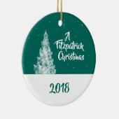 Minimale Snowy Tree Blauwgroen en White Holiday Ke Keramisch Ornament (Rechts)