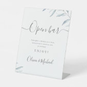 Minimale stoffige blauwe grijze script roestvrije  reclamebord met voetstuk (Voorkant)